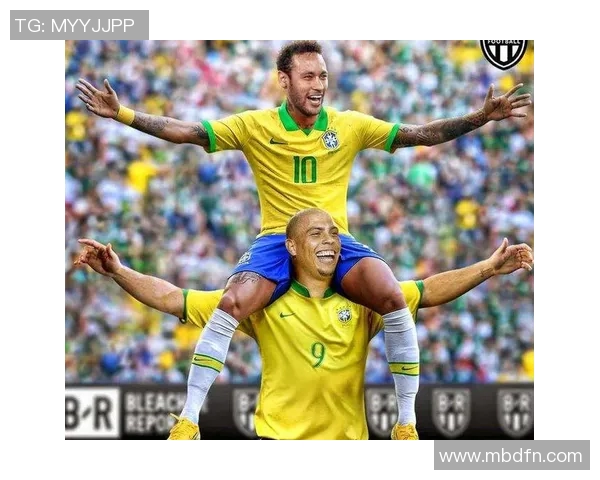 全球足球粉丝最多的球星是谁 他背后引发的热潮与影响力解析